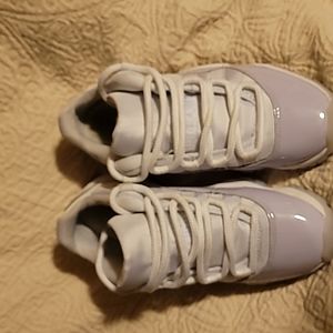 Jordan XI Youth Worn Twice. Bought them for my daughter but does not fit